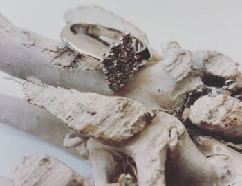 Anello Rombo con Diamanti