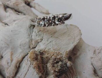Anello Trilogy con Diamanti