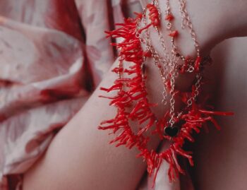 COLLANA CORALLI E CATENE