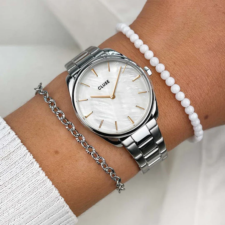 CW11211_wristshot_1400x1400_4ac9a33e-0bbf-4b3c-a5dd-a7da11c9c539_756x